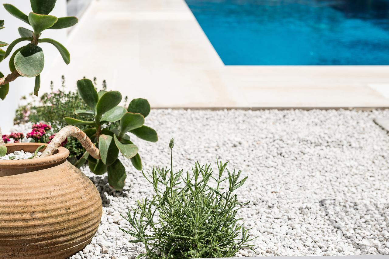Fos Villa, A Luxe House With Private Heated Pool Galatás Exteriör bild