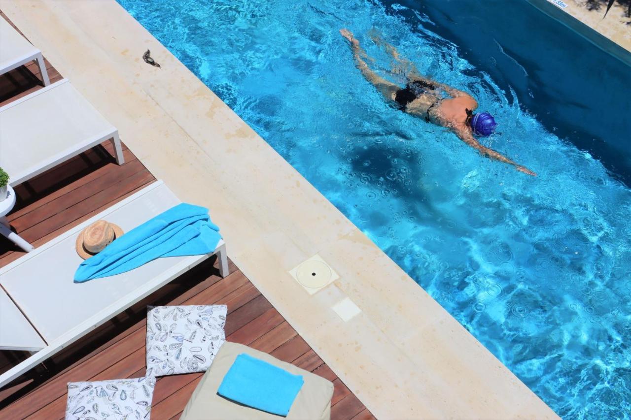 Fos Villa, A Luxe House With Private Heated Pool Galatás Exteriör bild